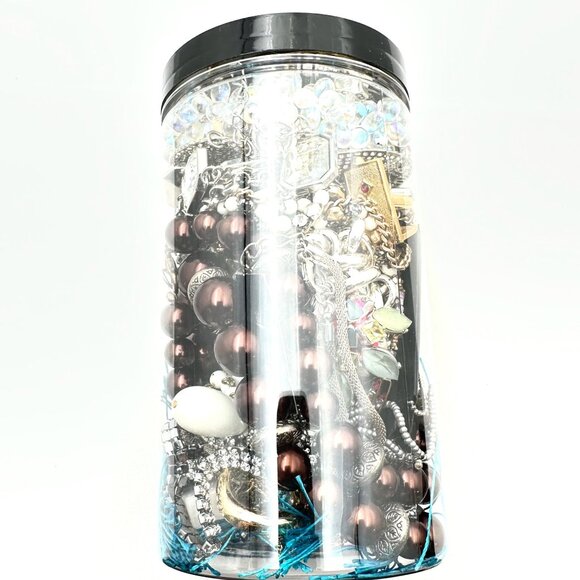 Mystery Jewelry Jar #1316 Wearable Quality Pieces 2lb Necklace Bracelet Earrings - Picture 3 of 4